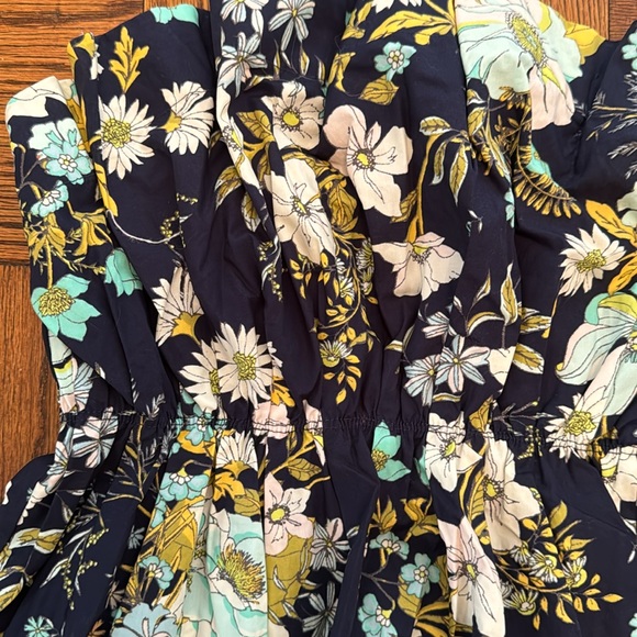 Ruffled Tube Top - Picture 5 of 7